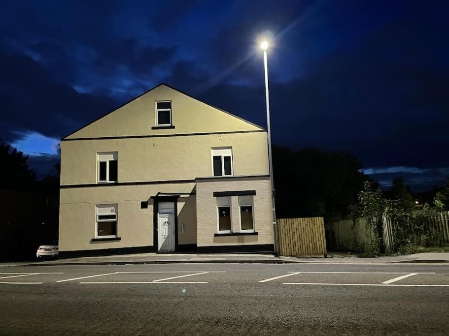 Accommodation at Luxury Inn in bramley