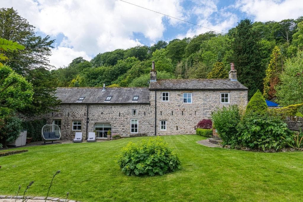 Accommodation at Carrholme Cottage in settle