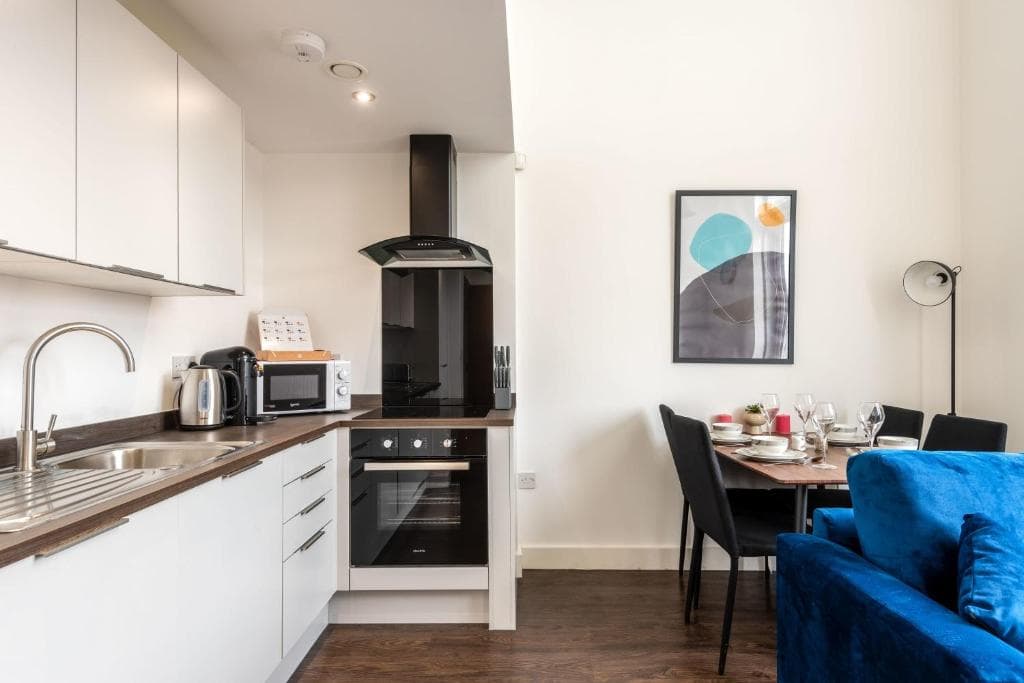 Accommodation at Stunning 2 Bed Riverside Apartment with Balcony in rotherham