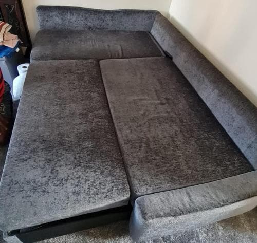 Accommodation at Impeccable 4-Bed House in Barnsley in barnsley