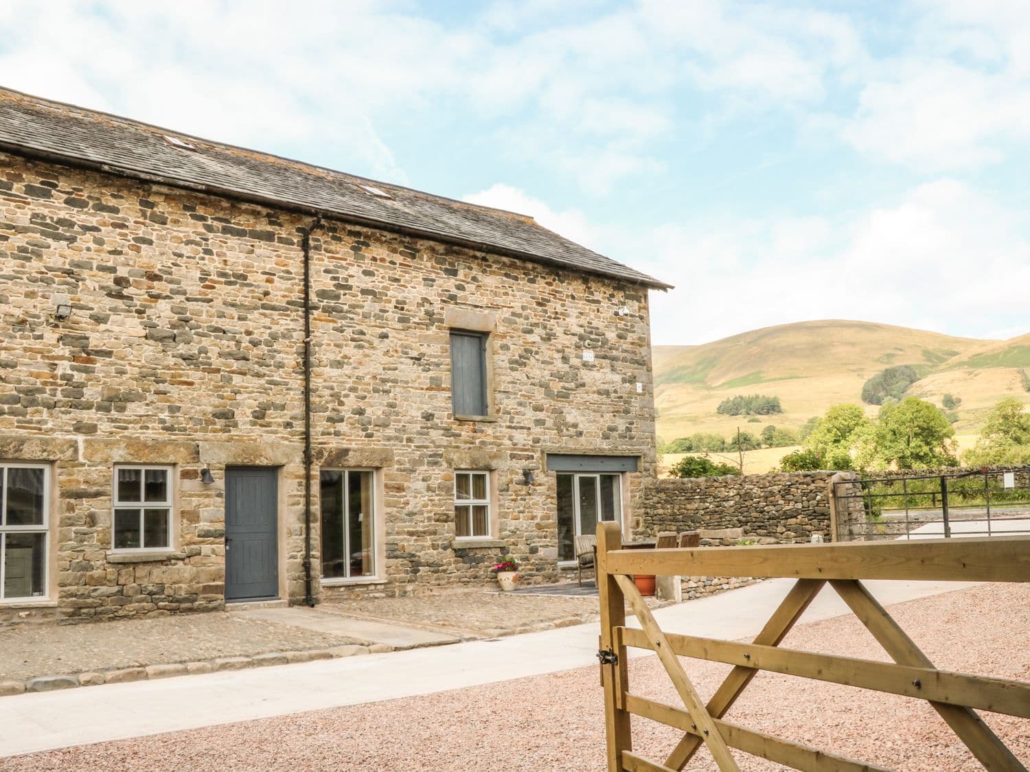 Accommodation at Boskins in garsdale railway station