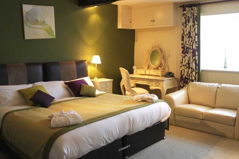 Accommodation at Black Horse Inn in brighouse