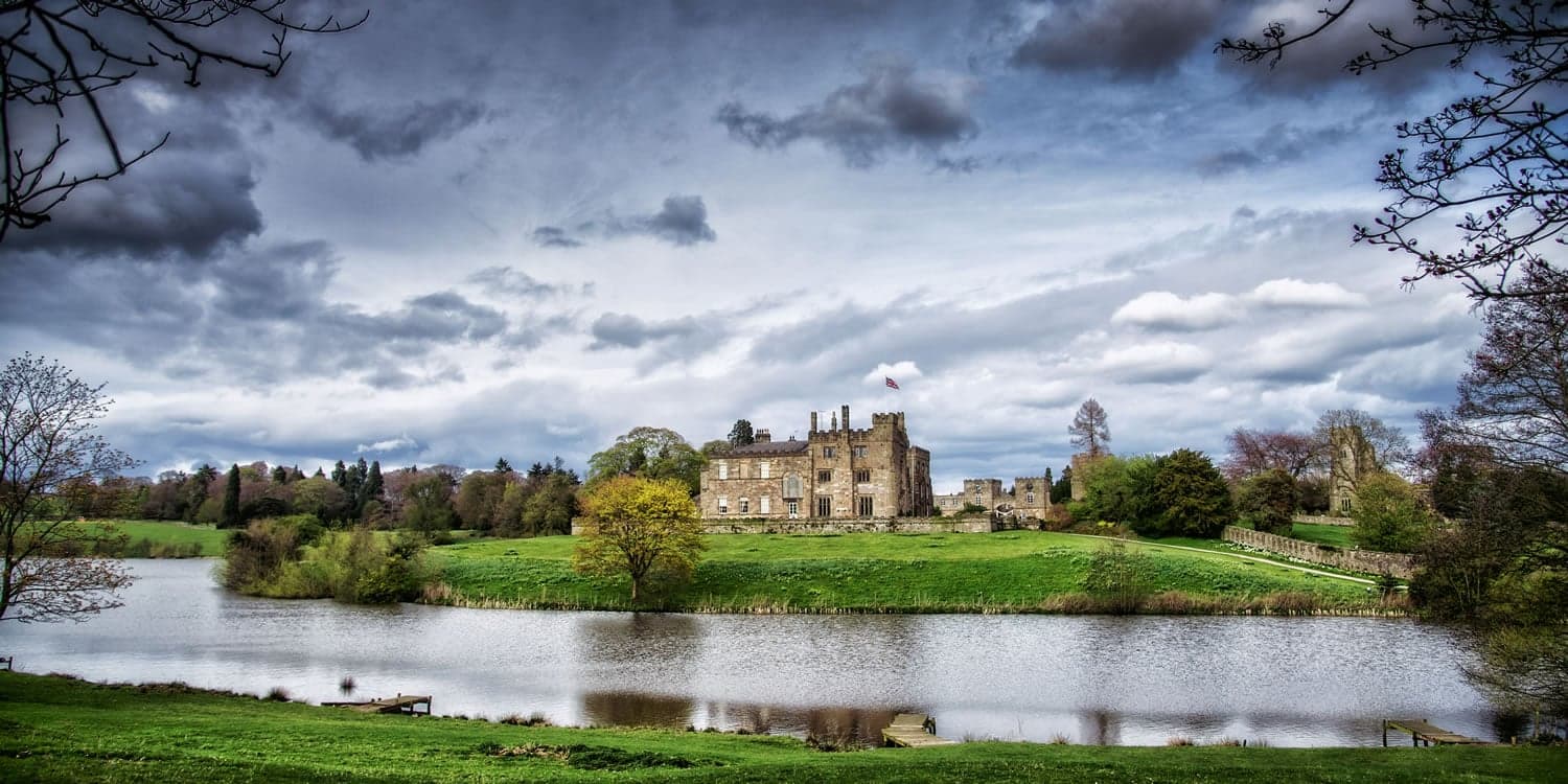 ||Ripley Castle in the evening|