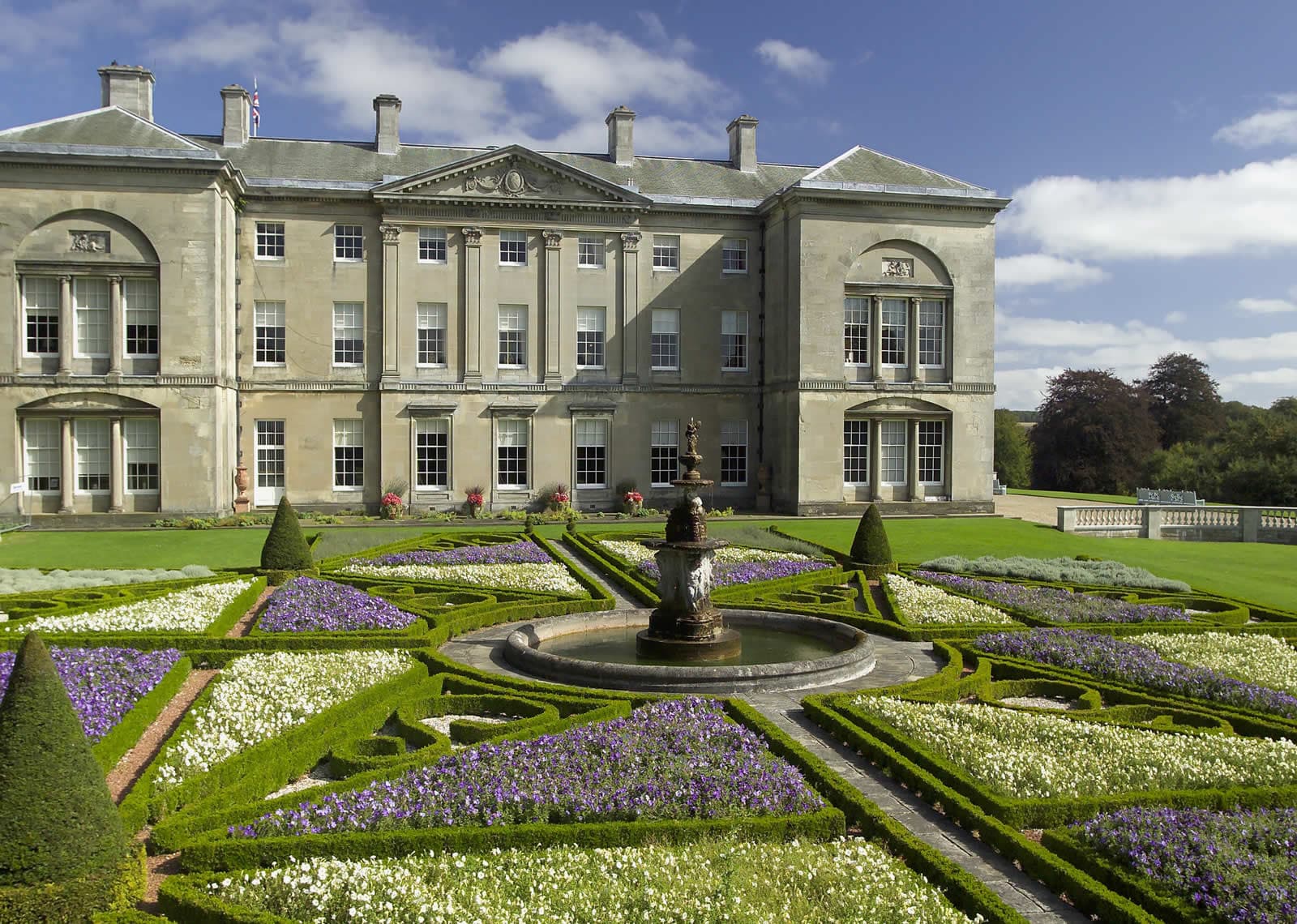 Sledmere House - Garden in sledmere