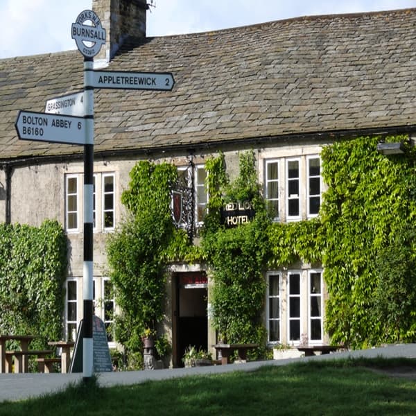 Pub The Red Lion in burnsall