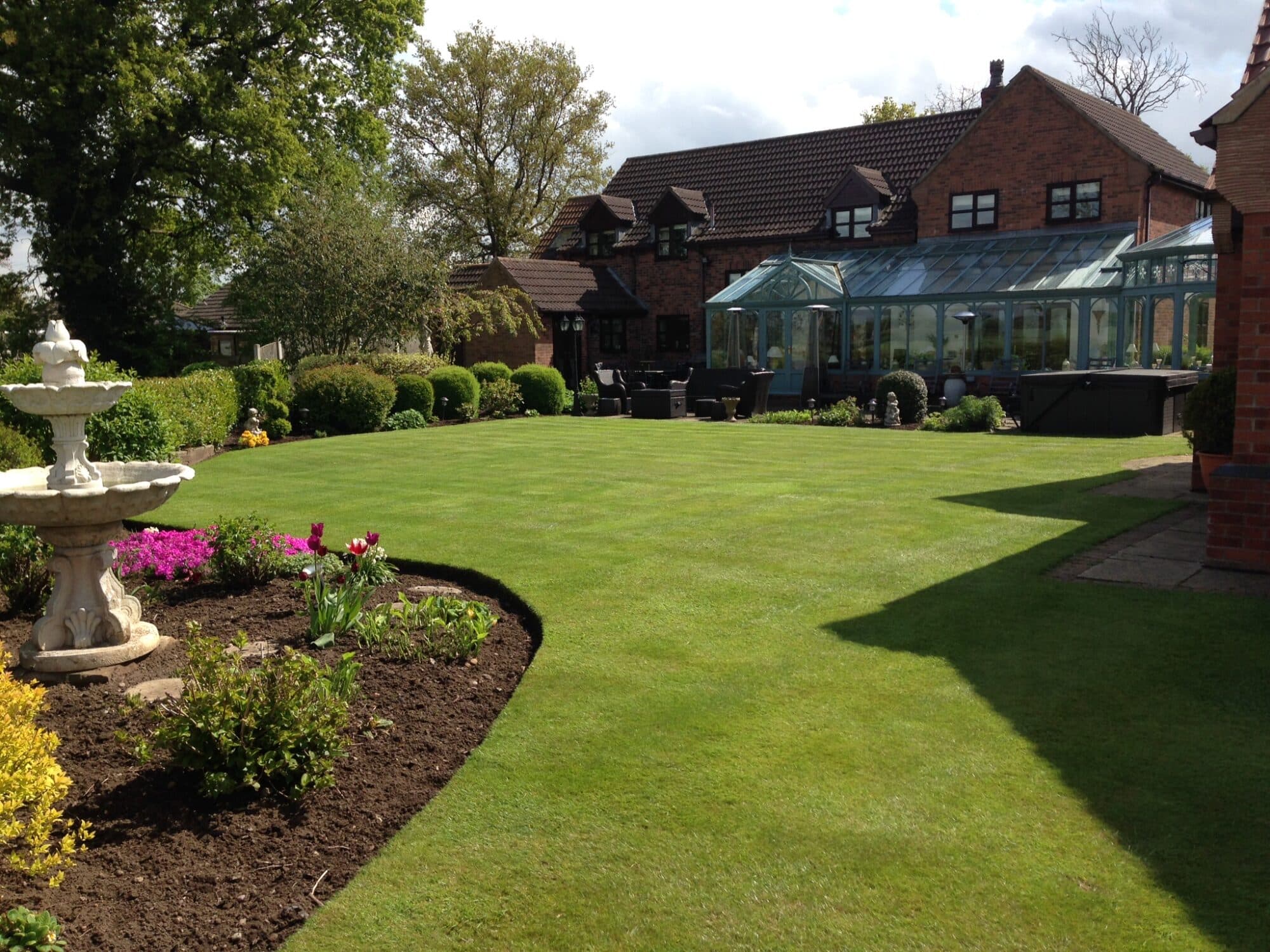 indoor- swimming pool at Truffle Lodge|Truffle Lodge back garden and conservatory||||||||