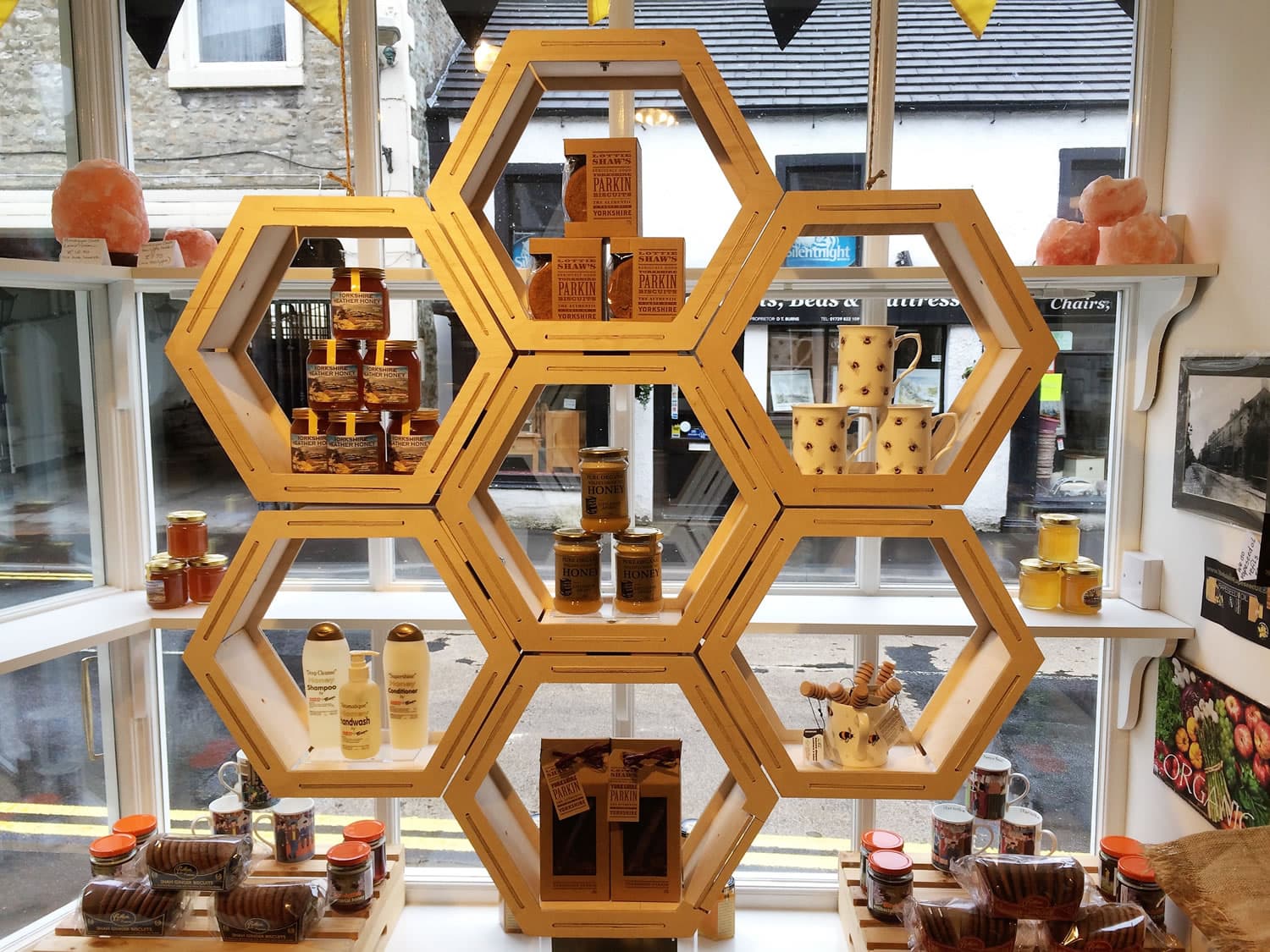 Wholesome Bee - Shop in settle