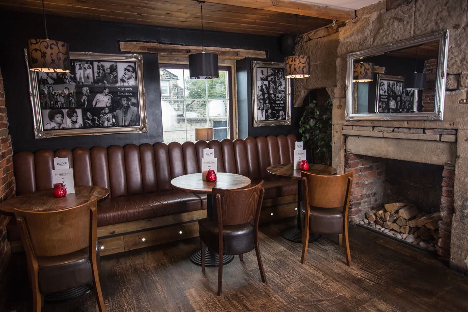 Bar 166 & Bistro Image 6