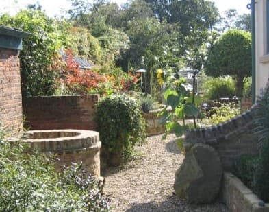 Garden Cottage Image 7