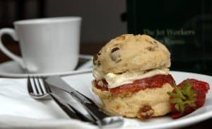 W Hamond - Victoria Quarter Image 4