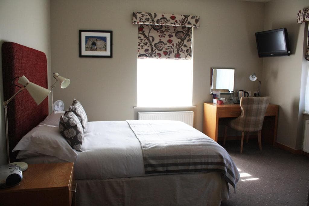 The Mitre Inn Image 1