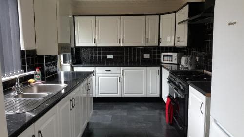 Hollinside Road Image 2