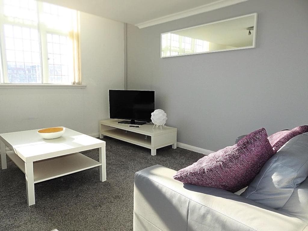 Marina Mews 2 Image 1