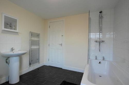 55A Derbyshire Lane Image 2