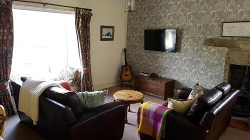 Burnlee House Apartment Image 2