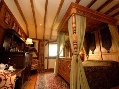 Wolds Village Luxury Guest Accommodation Image 2