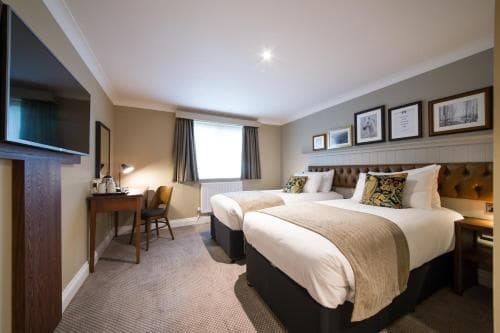 Innkeeper's Lodge Huddersfield, Kirkburton Image 3