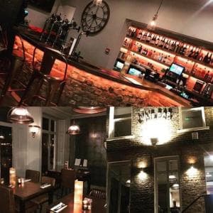 Lil's On The Waterfront Image 1