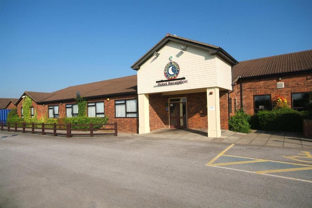 Kingstown Hotel by Greene King Inns Image 1