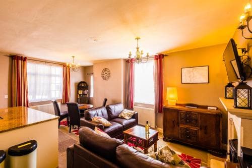 The Corner House Image 5