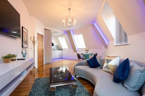 Leeds Super Luxurious Apartments Image 3