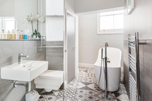 The Corson at Claremont Apartments Image 2