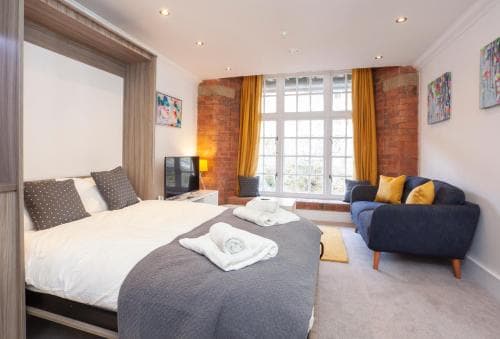 Cocoa Suites Luxury Apartments Image 3