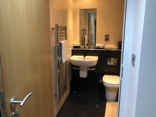 Snapos Luxury Serviced Apartments - Blonk Street Image 1