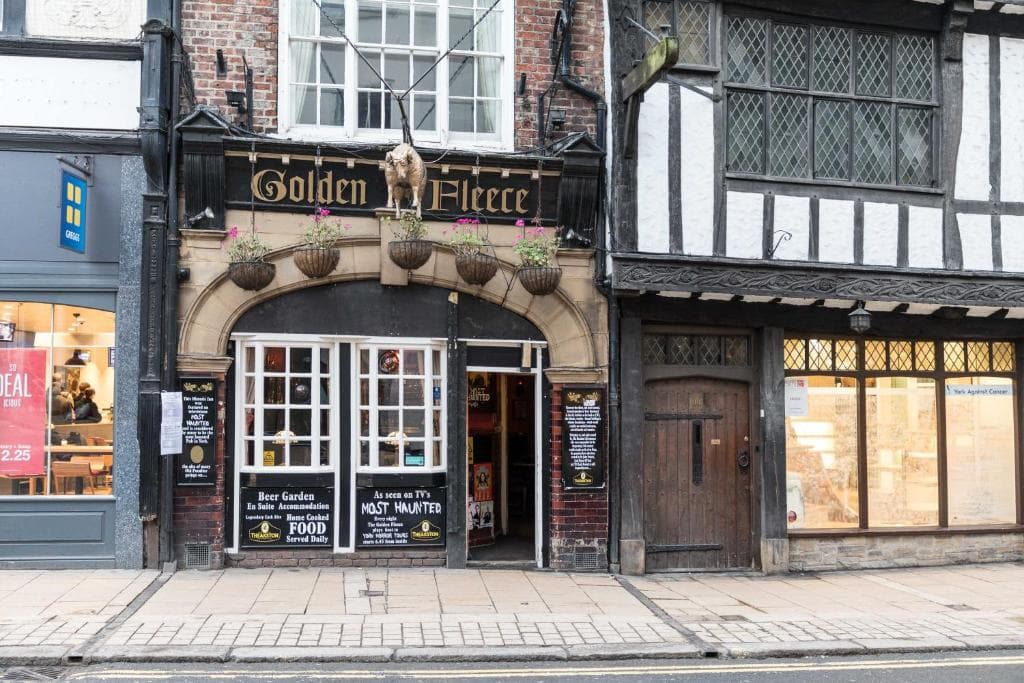 Golden Fleece York Image 1