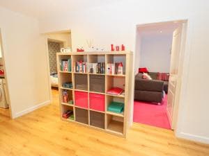 Lower Greenwood View Image 1