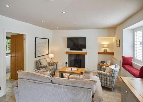 Host & Stay - Bumblebee Cottage Image 3