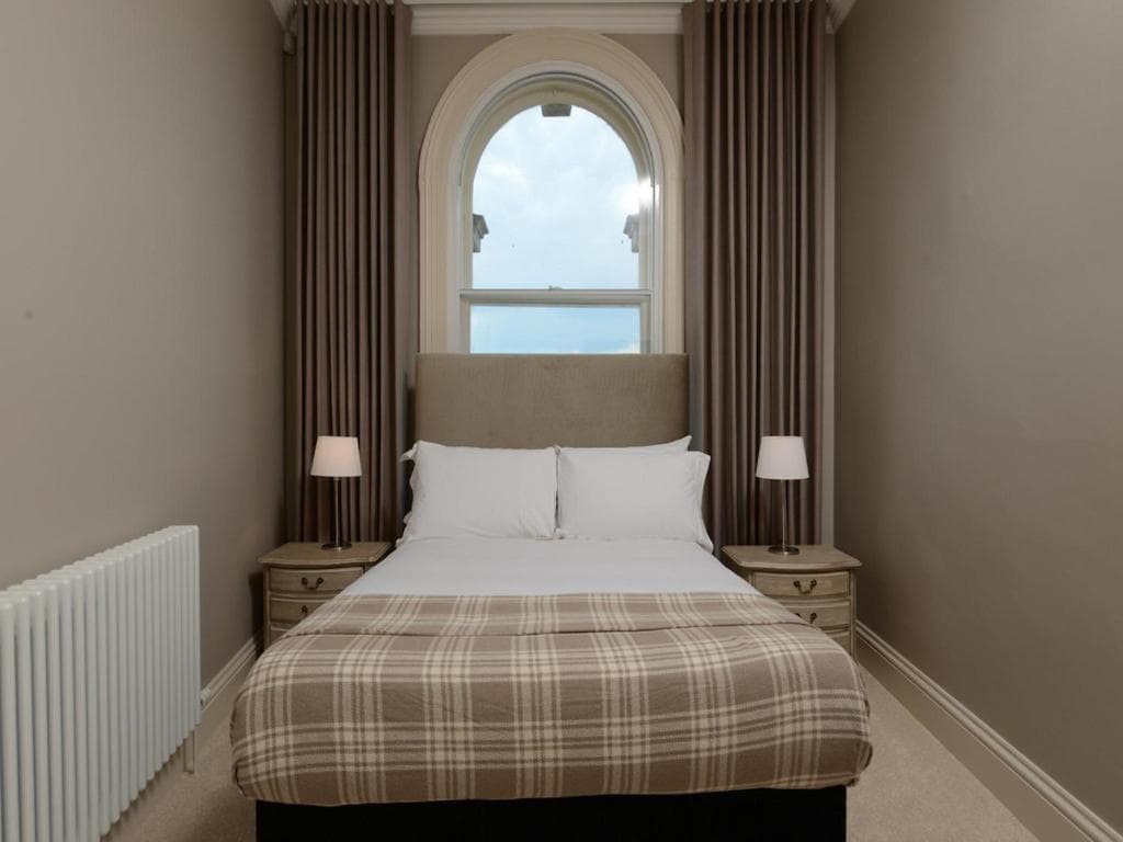 Prospect Crescent Image 1