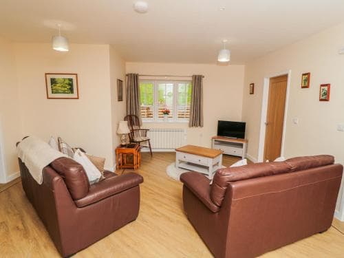 Ryedale Country Lodges - Hazel Lodge Image 2