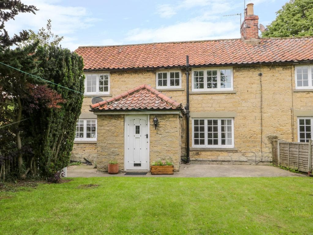 Pine Cottage Image 1