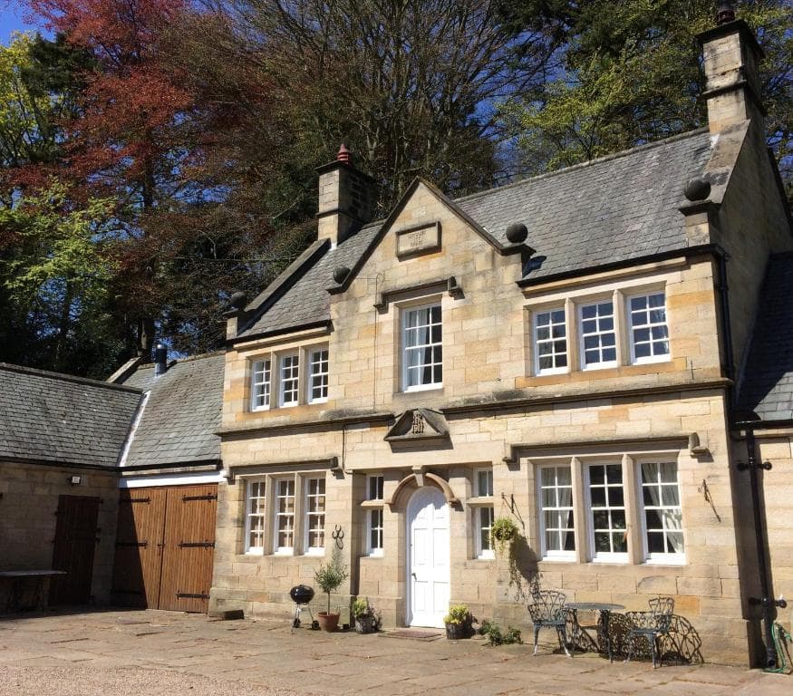 Manor Cottage Image 3