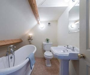 Wheatsheaf Cottage Image 2