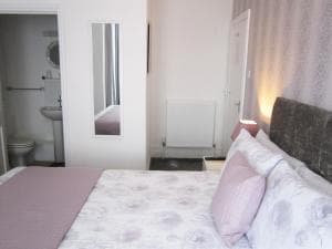 Hermosa Guesthouse Image 2