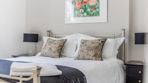 48 Fairfax Street Image 1