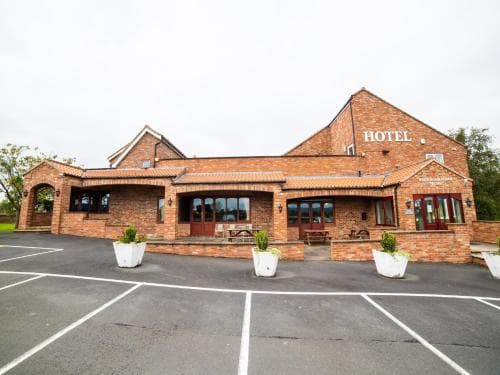 OYO White Horse Lodge Hotel Image 2