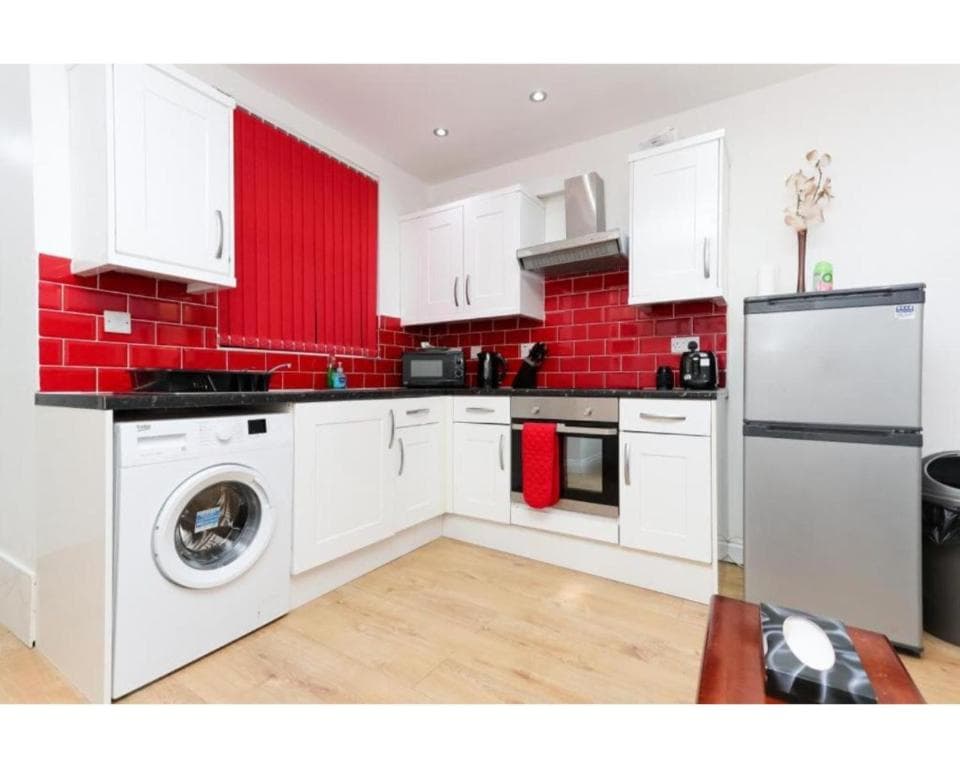 Balmain Apartments Image 1