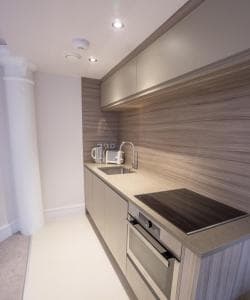 Riverside Studio Apartments Close To City Centre Image 2