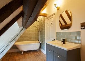 Host & Stay - The Coach House Image 2