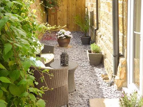 Quakers Cottage Image 3