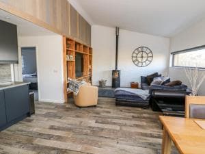 Rowan Bank, Jacobs Wood, Keighley Image 2