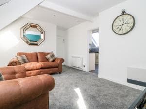 2 Rodgers Mews Image 1