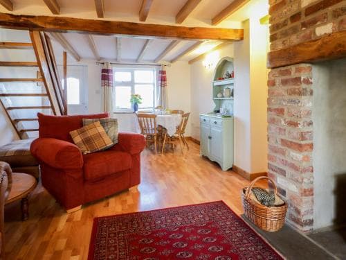 The Cottage, Driffield Image 3