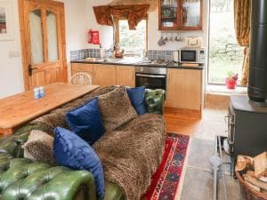 Daffodil Cottage, Whitby Image 3