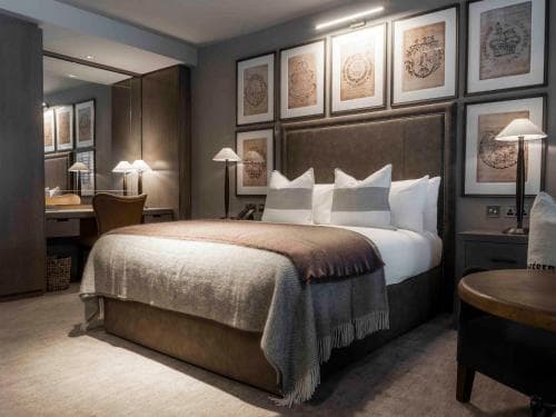 Dakota Leeds Image 5