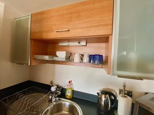 Clarence Dock Apartment Image 3