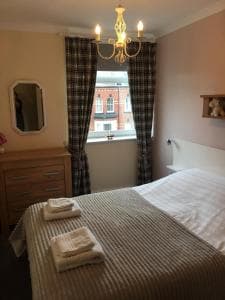 Endeavour Returns Holiday Apartment Image 2